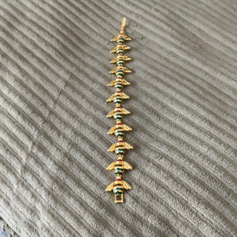 Bumble bee braclet